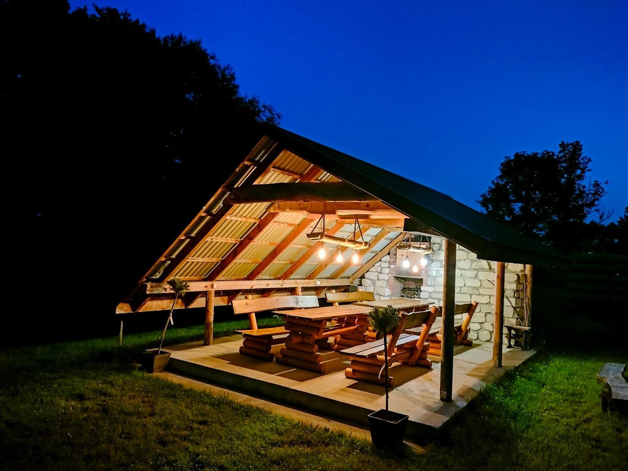 Hotel Lesne Zacisze-Pole Namiotowe à Pisklaki Extérieur photo